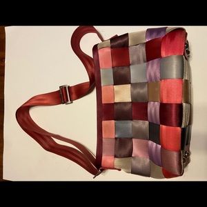 Harvey’s Seatbelt Bag